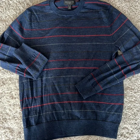 Banana Republic Men’s striped sweater - Picture 3 of 5